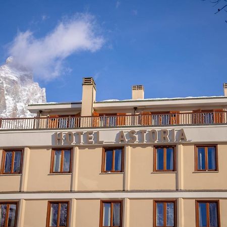 Hotel Astoria Breuil-Cervinia Exteriör bild