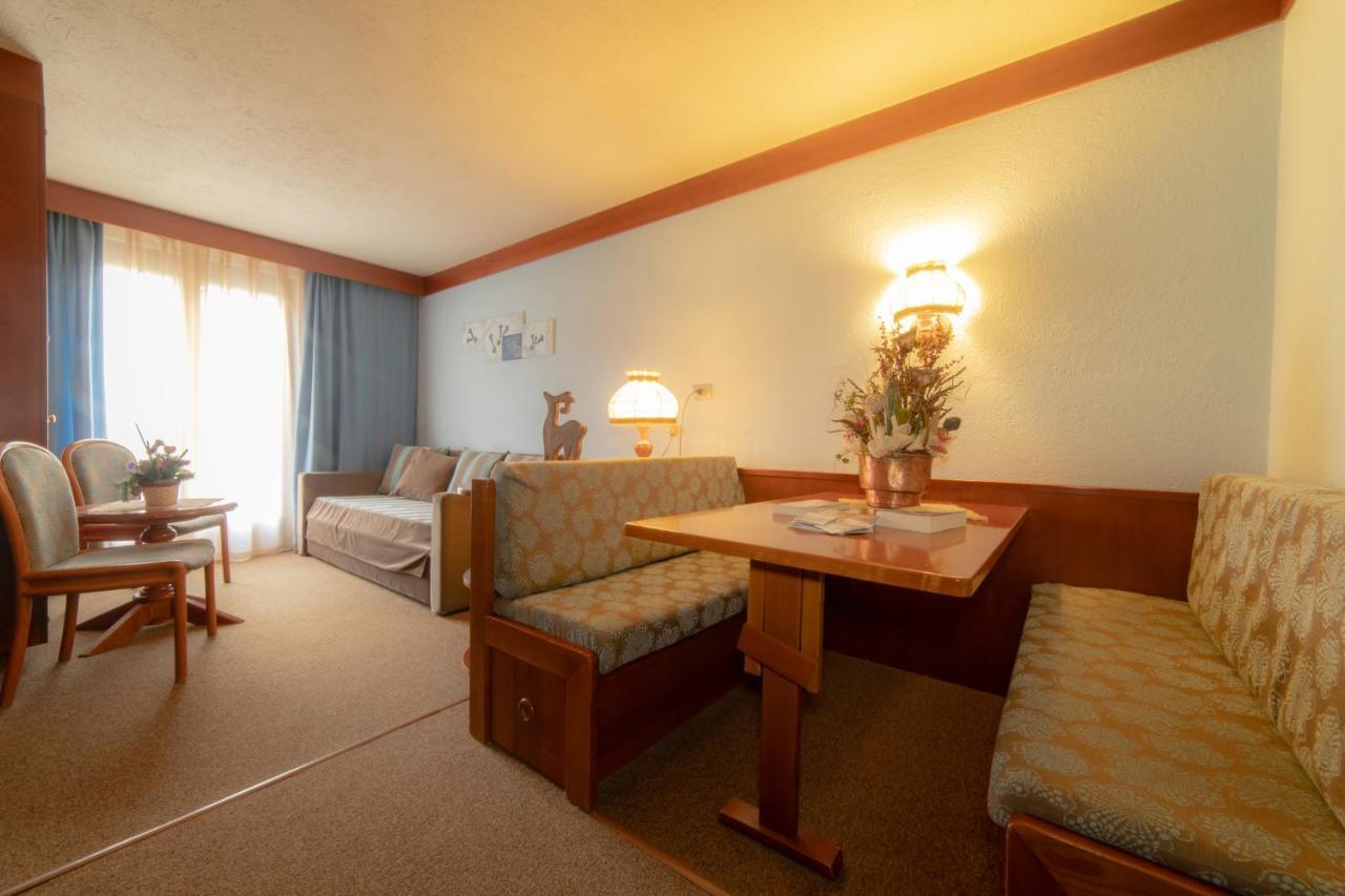 Hotel Astoria Breuil-Cervinia Exteriör bild