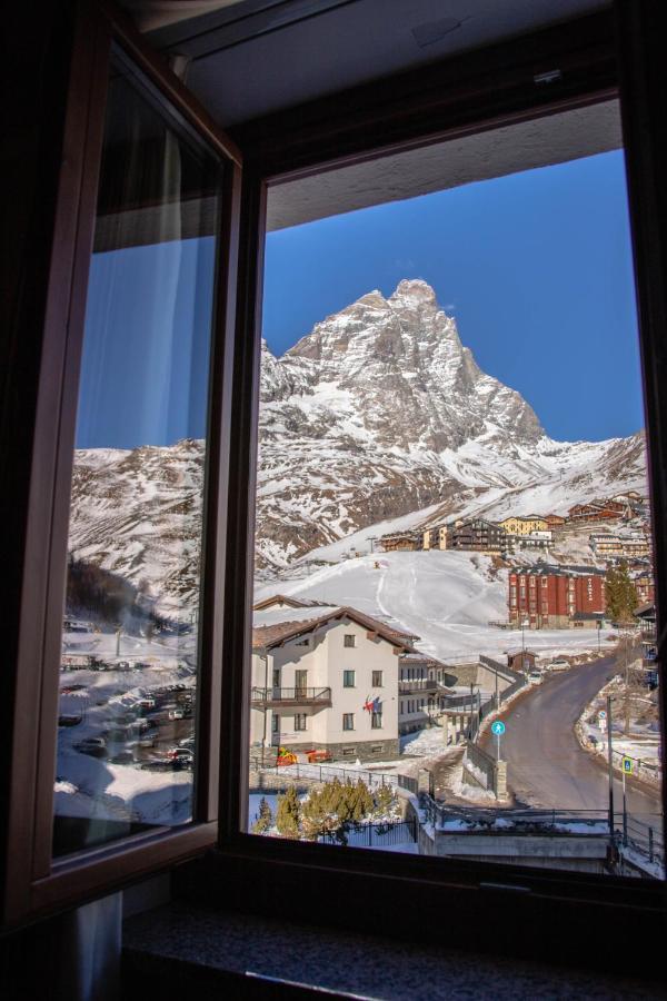Hotel Astoria Breuil-Cervinia Exteriör bild