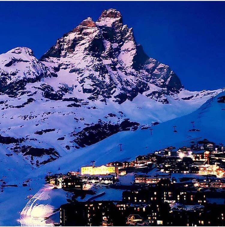 Hotel Astoria Breuil-Cervinia Exteriör bild