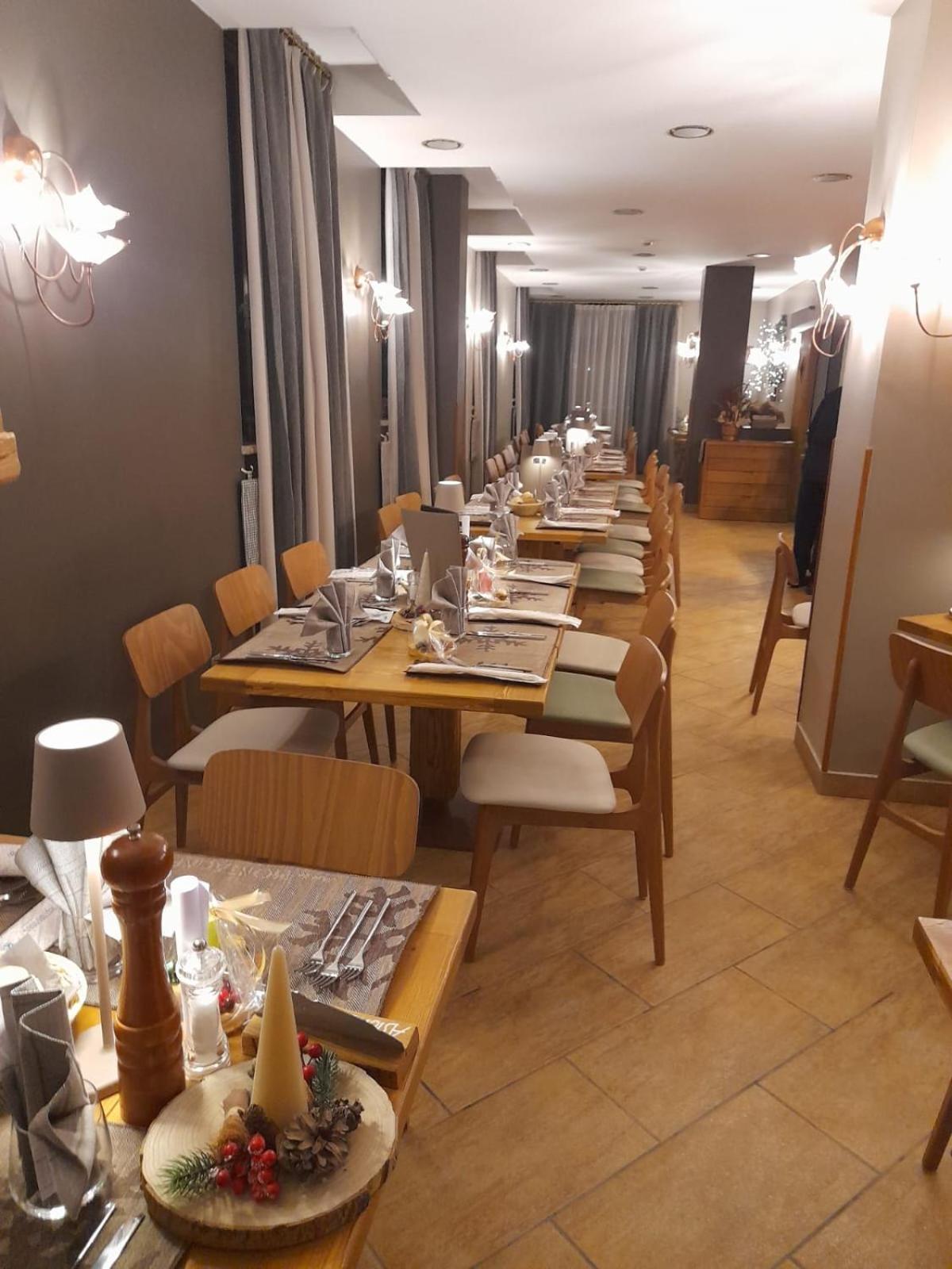 Hotel Astoria Breuil-Cervinia Exteriör bild